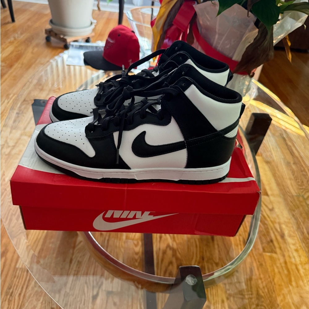 Nike Dunk Hi Retro in White and Black - Picture 2 of 5